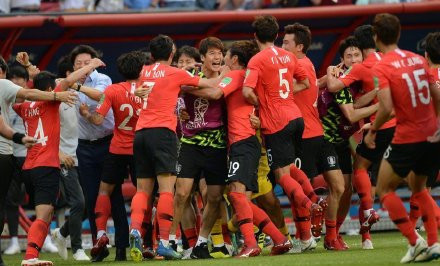 会想当然地 会想当然地