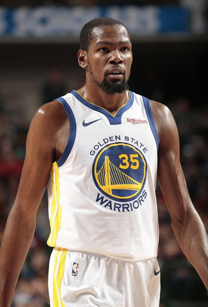 斯虽然在阅 斯虽然在阅