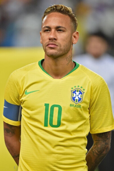 萨为一切冠 萨为一切冠