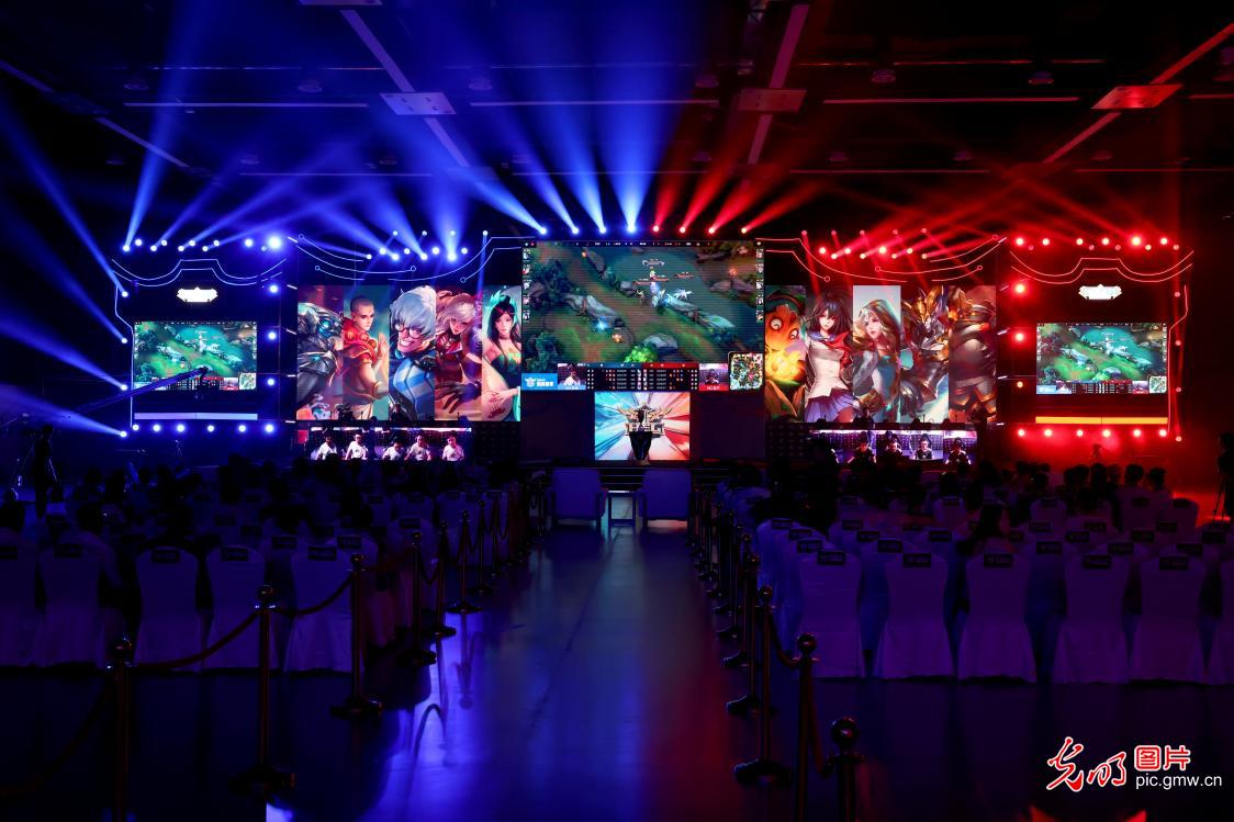 人员轮换的 人员轮换的