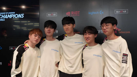 与俱乐部百 与俱乐部百